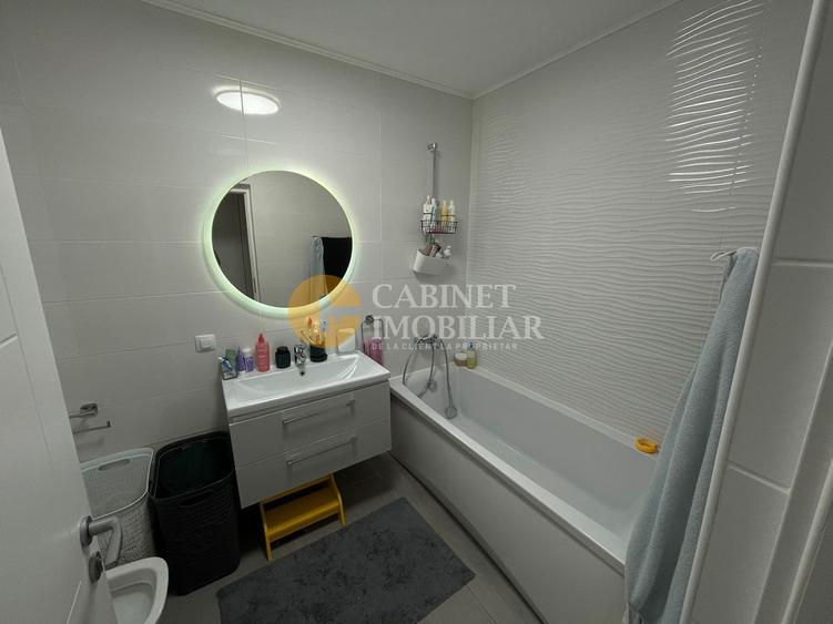 4 Camere DECOMANDAT - ETAJ 1 - LOC DE PARCARE si BOXA - PACURARI