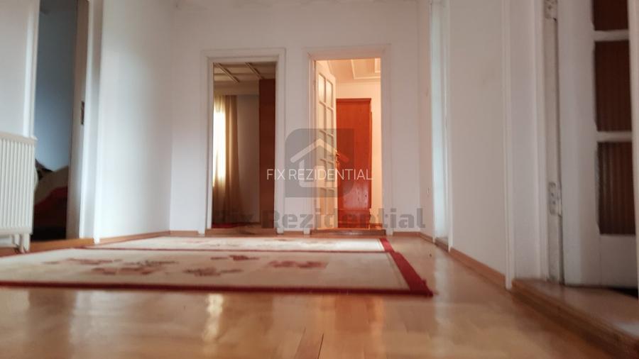 Proprietate deosebita in Targu Neamt - posibiltate transformare pensiune - 9