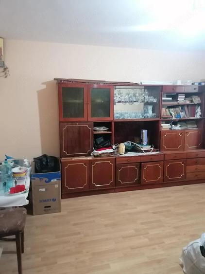 Apartament 2 camere zona Liceul Mihai Eminescu , et 6 cu lift nou , decomandat