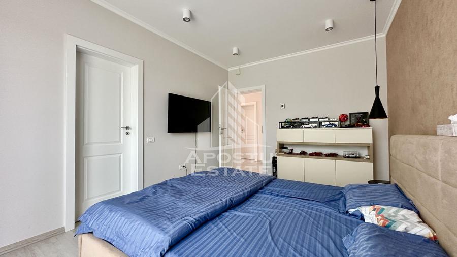 Jumatate de duplex de vanzare cu 5 camere, in apropiere de padure