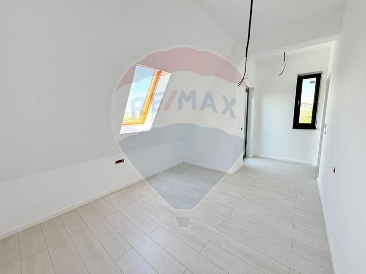 Duplex de vanzare P+M | 5 camere | Predare la cheie | Cornetu