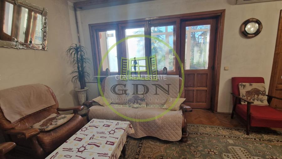 Casa cu 5 camere, 200mp, Centru - 3