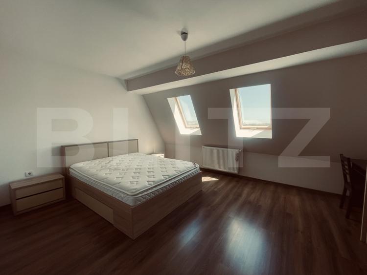 Apartament cu 3 camere, 72 mp, cu parcare, in zona Eroilor.