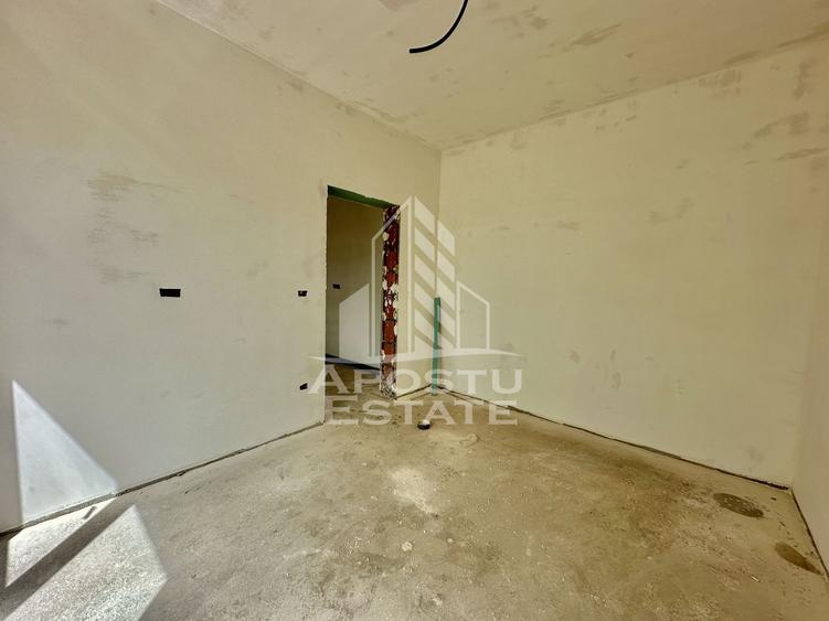 Apartament cu 2 camere, etaj 1, bucatarie semideschisa, Giroc