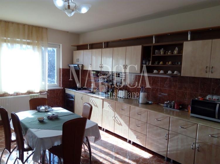 Casa 6 camere de vanzare in Floresti