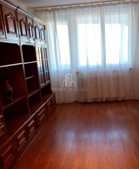 Ultracentral, apartament cu 2 camere de închiriat