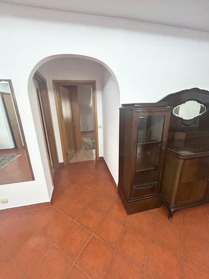 Pantelimon-Fundeni / Apartament 3 cam in vila / Loc de parcare-Curte