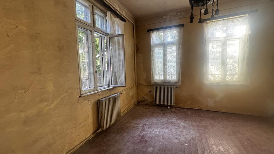 Vânzare apartament 3 camere vilă interbelică lângă Mall Vitan
