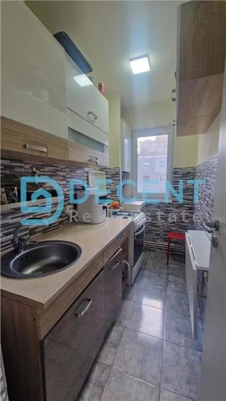 Apartament 2 camere Florilor, comision 0, etaj intermediar, loc de parcare