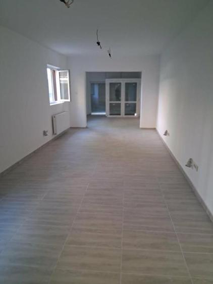13 Septembrie-spatiul comercial stradal,renovat total,centrala termica