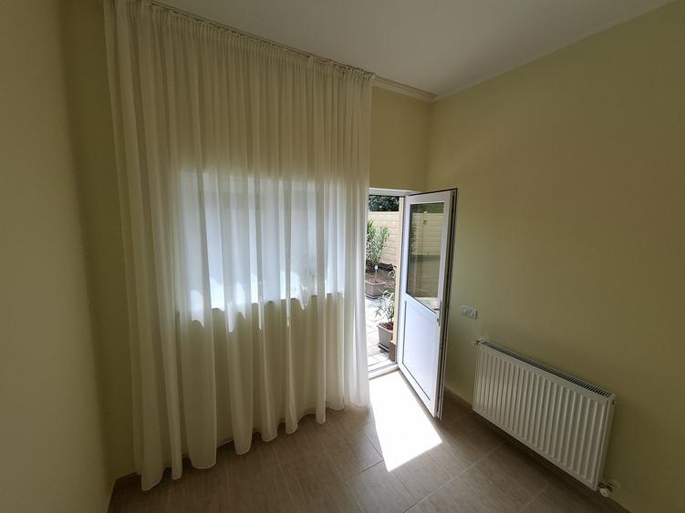 Casă parter complet renovată 2026, garaj și curte amenajată Medeea