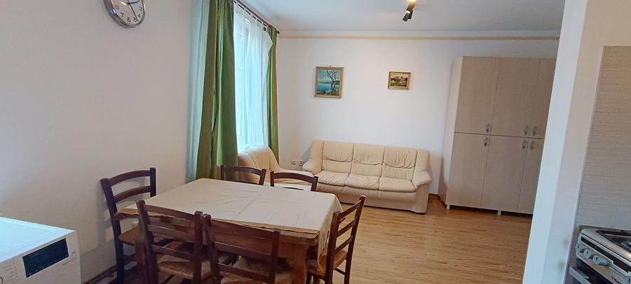 Apartament cu suprafata de 110mp-zona colinei,pet friendly