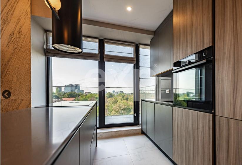 Apartament de vanzare 3 camere mobilat integral- One Verdi Park