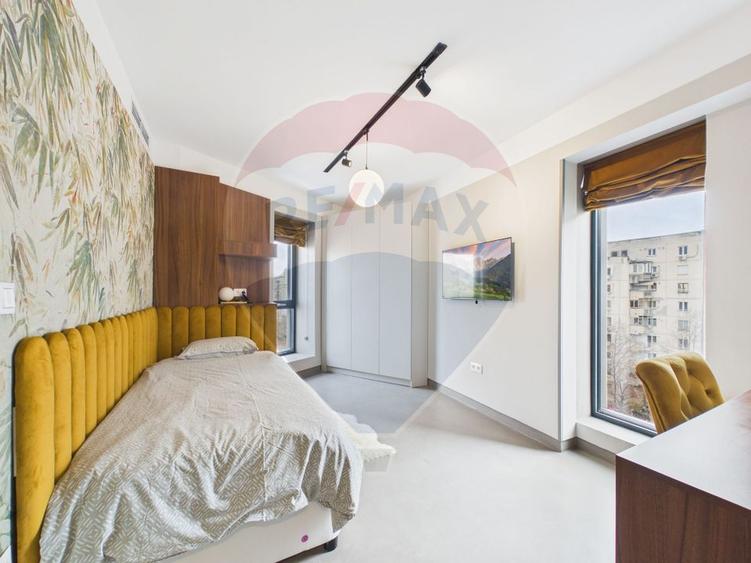 Apartament cu 3 camere ultrafinisat de inchiriat - Zona Decebal