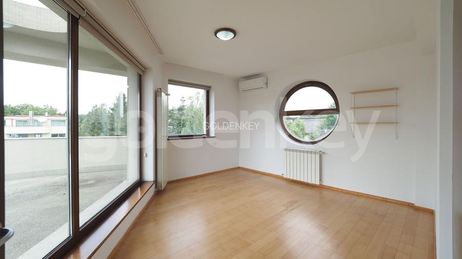 Vilă individuala superba cu 7 camere si piscina exterioara - 28