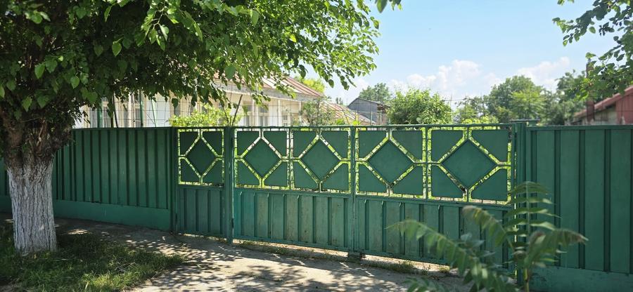 Casa cu teren 1111 metri patrati 39500 euro. Independenta, Galati