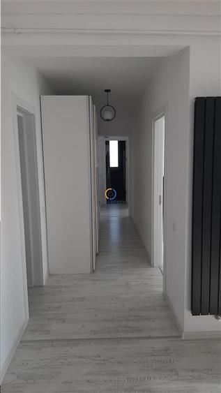 Apartament trei camere, rezidential, parter, curte proprie