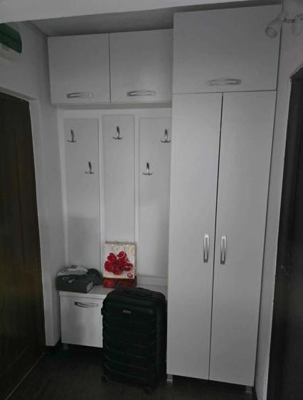 Apartament 3 camere decomandat, zona Garii.