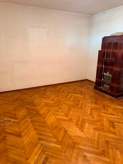 Vand CASA - Codlea, str.T.Vladimirescu, nr.9 jud. Brasov -7 camere