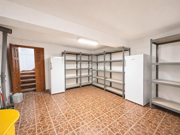 Vila de lux 310 mp construiti, cu piscina 40mp, Bucium Iasi, 1500mp teren, garaj foisor livada - 50