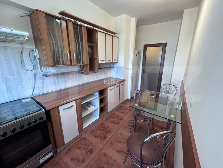 Apartament 3 camere, 70 mp, zona Centrala - 2