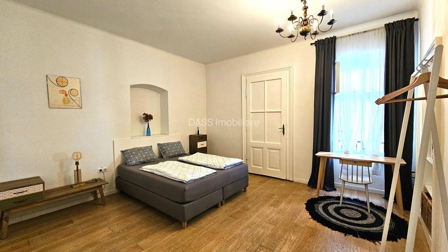 Apartament spectaculos de închiriat 4 camere 4 băi Centrul Istoric - 15