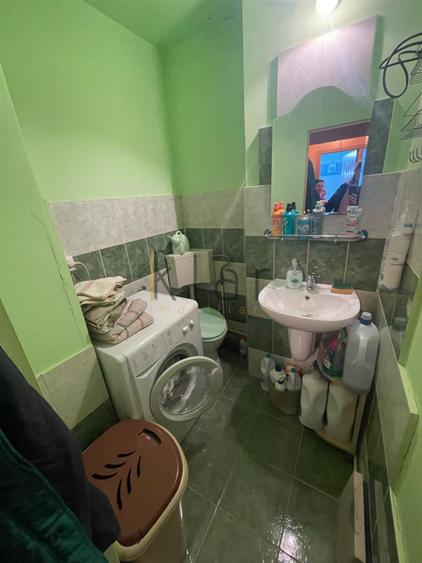 Apartament de vanzare 3 camere zona Intre Lacuri