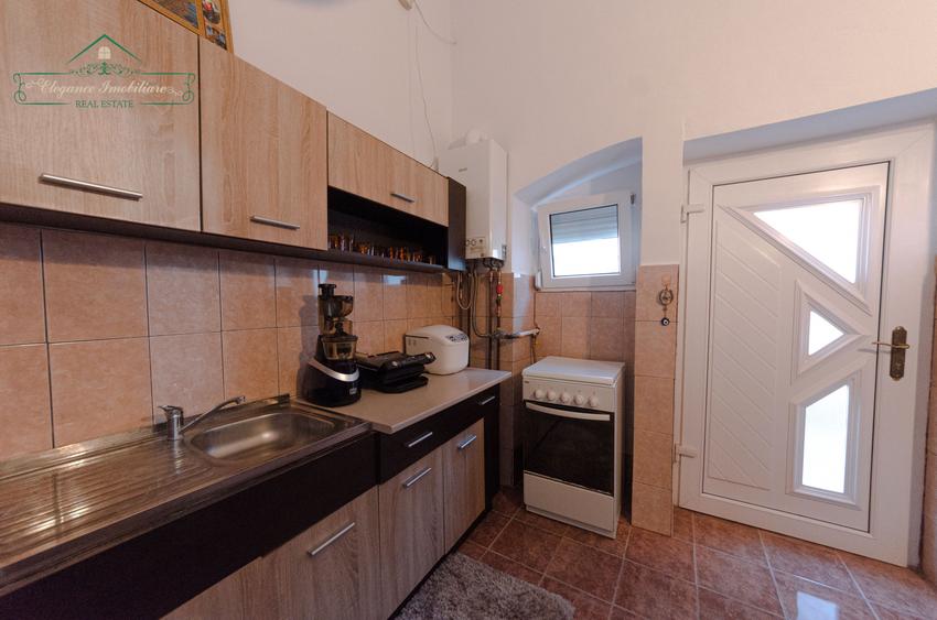 Apartament spatios cu 3 camere +garsoniera separata, zona Ultracentrală, Arad
