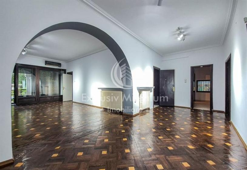 Parter Nemobilat Piata Romana 8 Locuri de Parcare