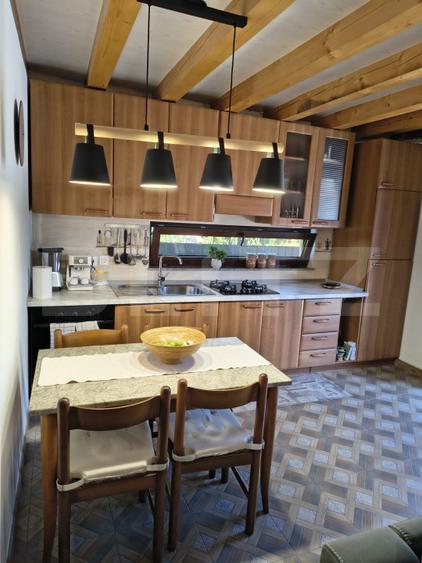 Casă de vânzare – 4 camere, în Poșaga
