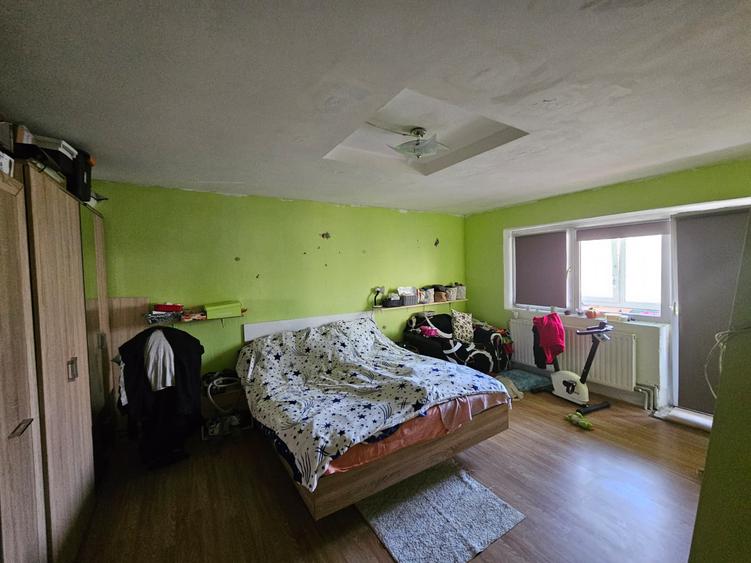 Ap 4 cam, dec, 2 băi cu geam, 2 balcoane, etaj 1, Timișoara, Shopping City