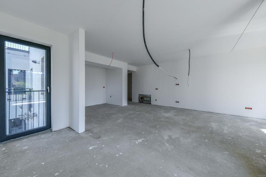 Apartament cu 3 camere, cu balcon tip logie