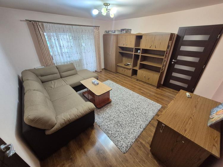 2 Cam--5 Min Iulius Town-Mobilat-Utilat-Centrala-54MP-97.500 Euro!