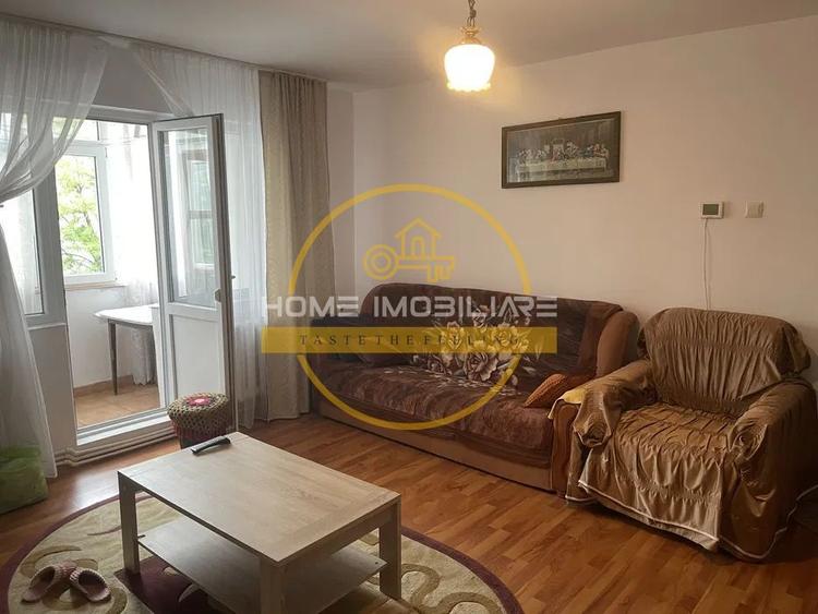 Apartament cu 3 camere/ semi-decomandat/ 70 mp/ zona Zimbru