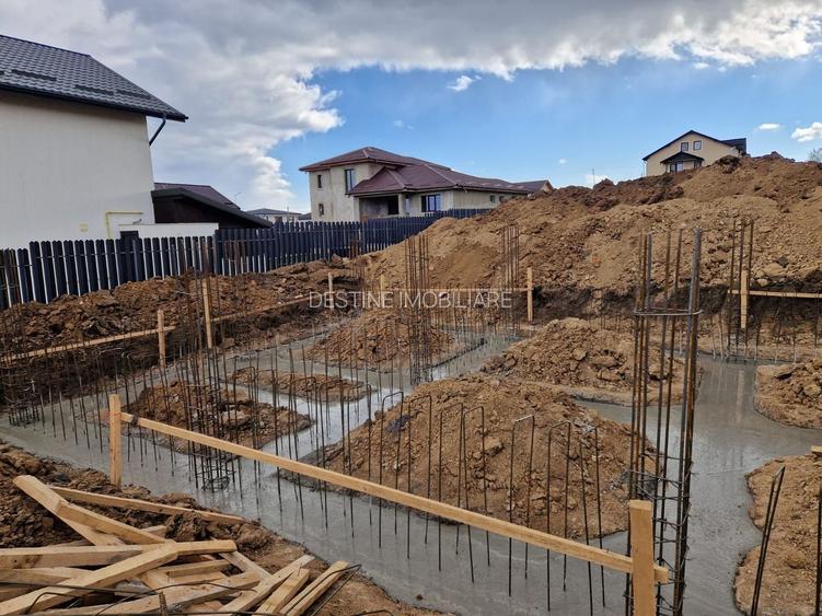 Teren 1000 mp cu proiect de casă, cu fundație turnată și utilități - 10