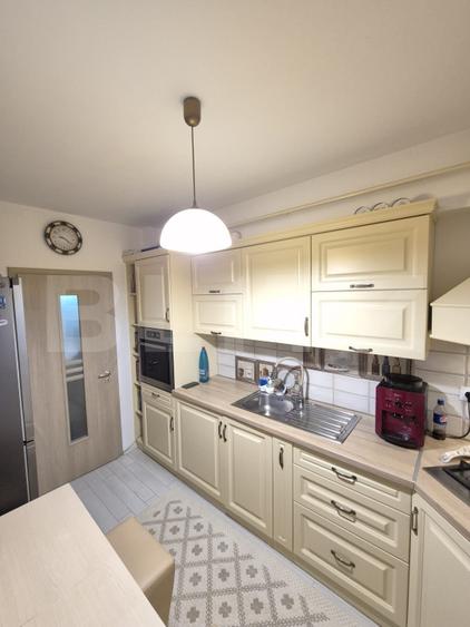 Apartament 3 camere, 67.67 mp, zona Galata