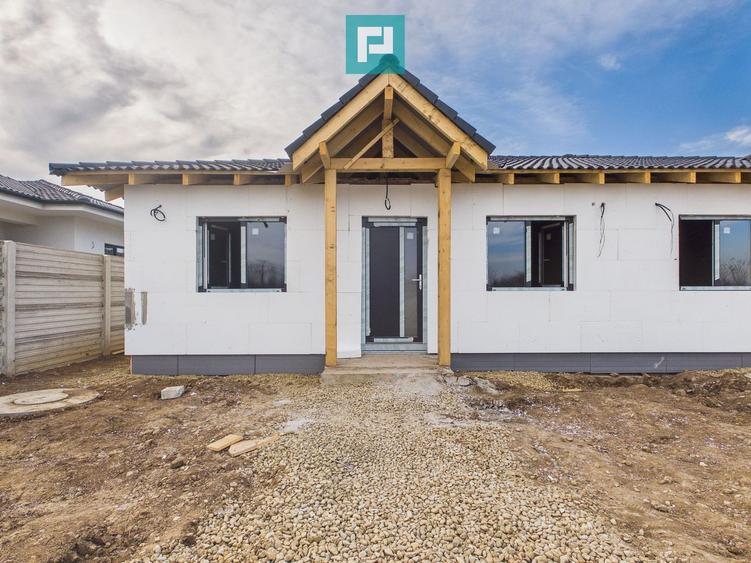 Duplex 3 Dormitoare - Nojorid – La Alb sau Finisat