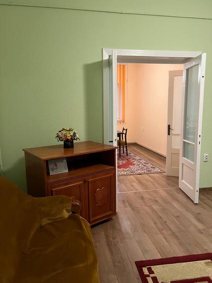 Apartament 2 Camere – ZONA CENTRALĂ – Parter cu Teren și Acces Exterior