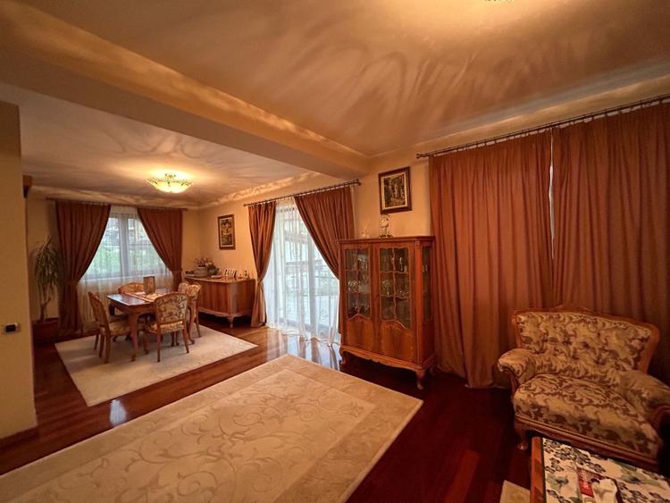 Casa individuala, 6 camere, 300 mp, 1100 mp teren, Prof Ioan Rus