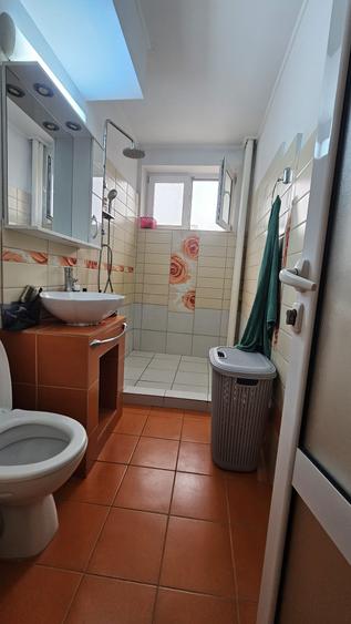 RAR PE PIAȚĂ | 3 camere SD | Etaj 2 | Piața Primăriei – Cinema București
