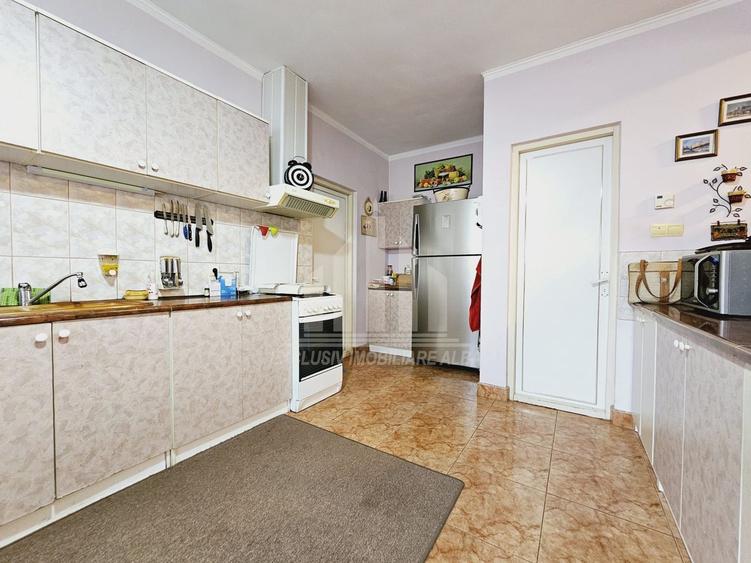 Casa in regim cuplat | 240 mp | 912 mp teren | Mobilata | Lipoveni