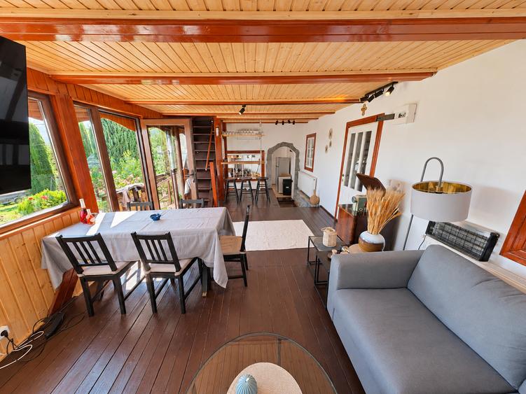Casa de vacanta la 550 m de lac in Chiriteni