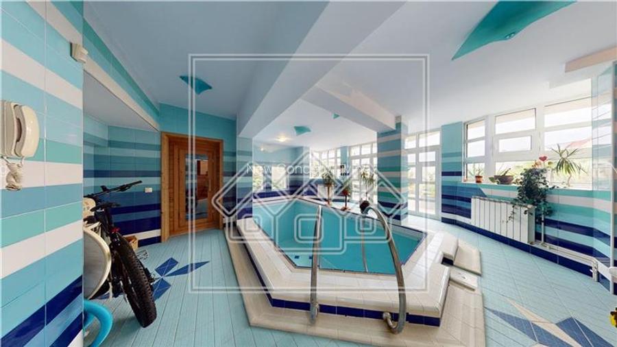 Casa individuala de vanzare - 7 camere, 278 mp utili - Strand - 17