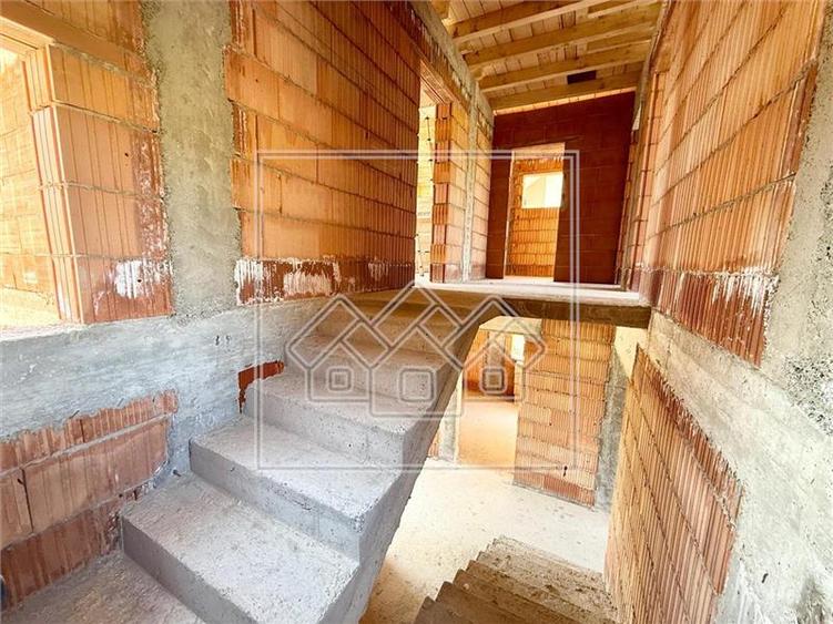 Casa in Sibiu - Sura Mare - 5 camere - teren 340 mp
