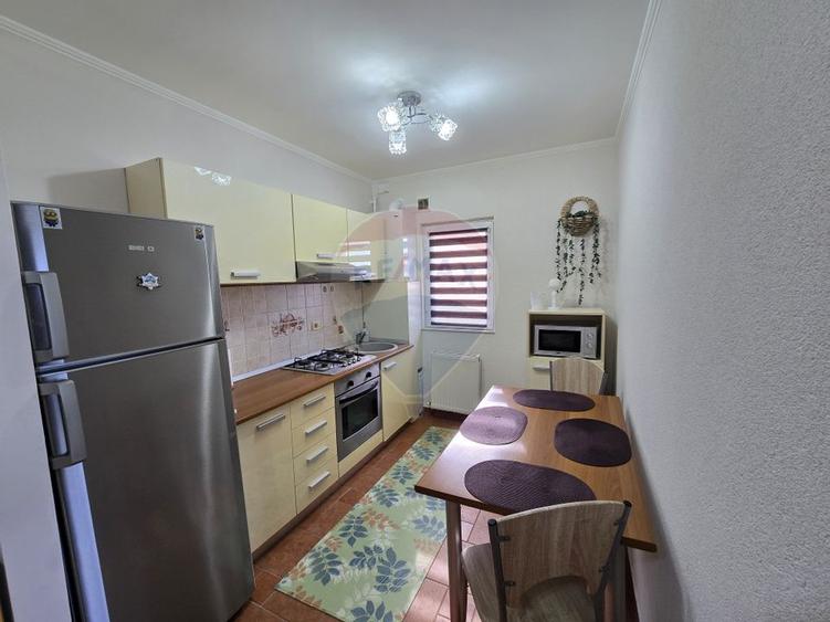 Apartament cu 3 camere de închiriat în ARED UTA