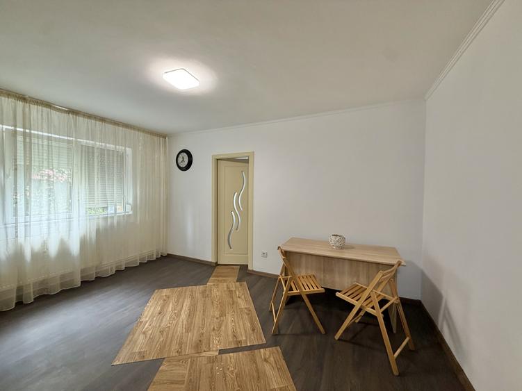 Apartament 2 camere, parter, renovat, zona Girocului