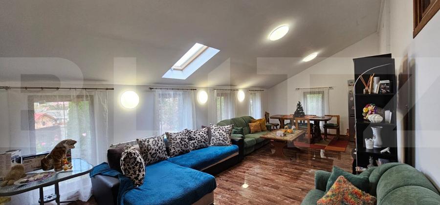 Casa cu 3 corpuri de vanzare, 6 camere, 400 mp + teren 2800 mp I Barcani