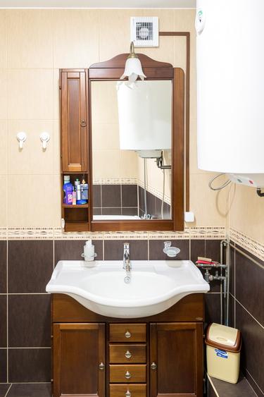 Apartament 2 Camere Decomandat | Centrală Proprie | Loc de Parcare | Rabilitat
