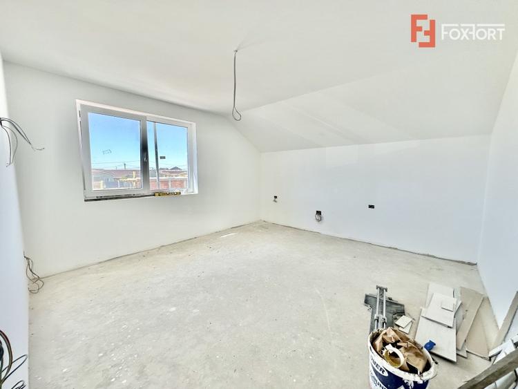Duplex Mosnita, 4 camere, 2 bai - Toate utilitatile