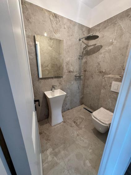 Apartament cu 2 camere, 79.70 mp plus terasa, loc de parcare inclus, zona Siloz